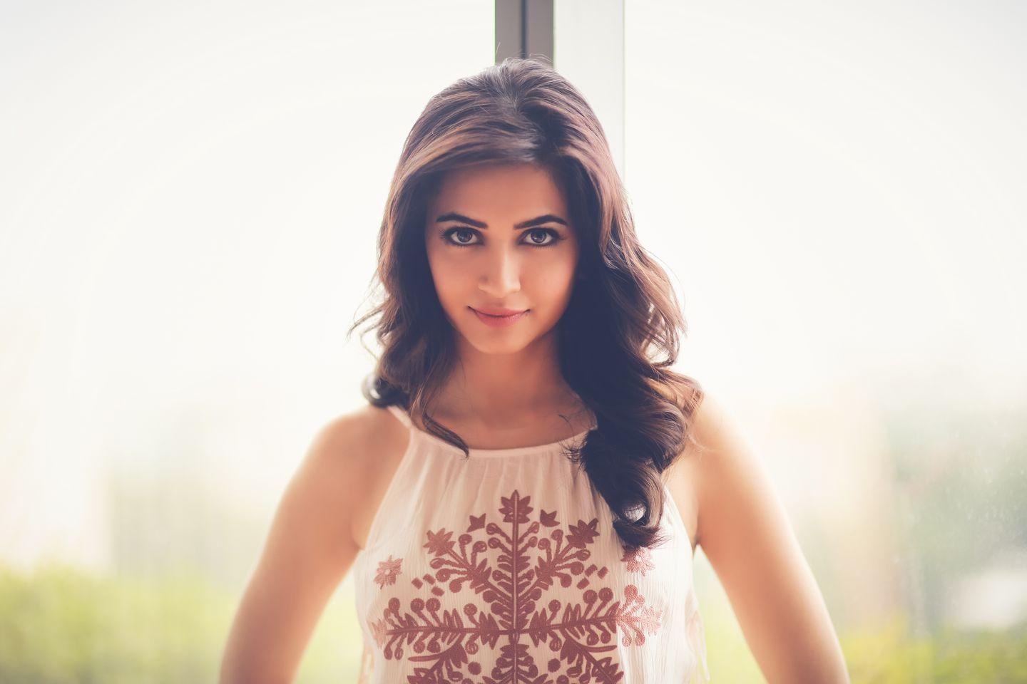 Kriti Kharbanda Wallpapers