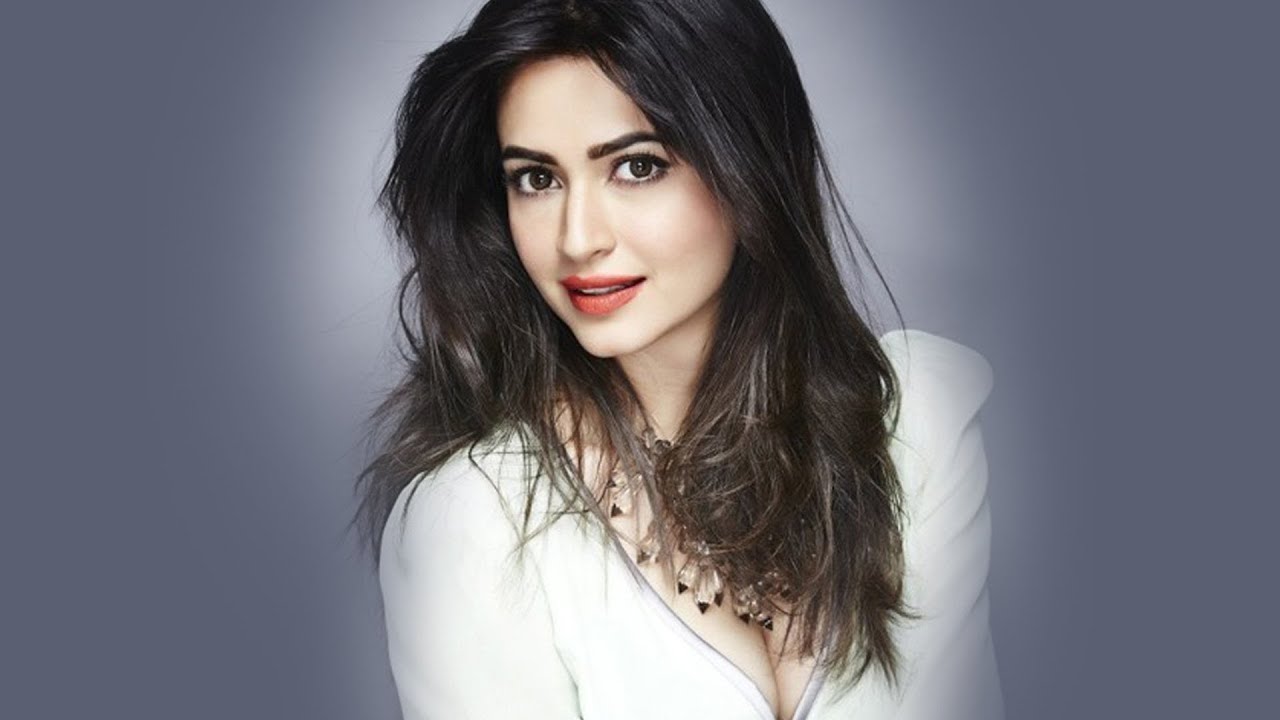 Kriti Kharbanda Wallpapers