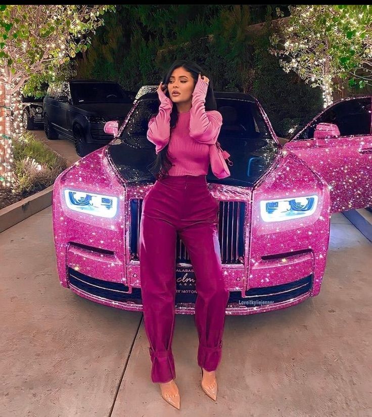 Kylie Jenner Car Shoot New Wallpapers