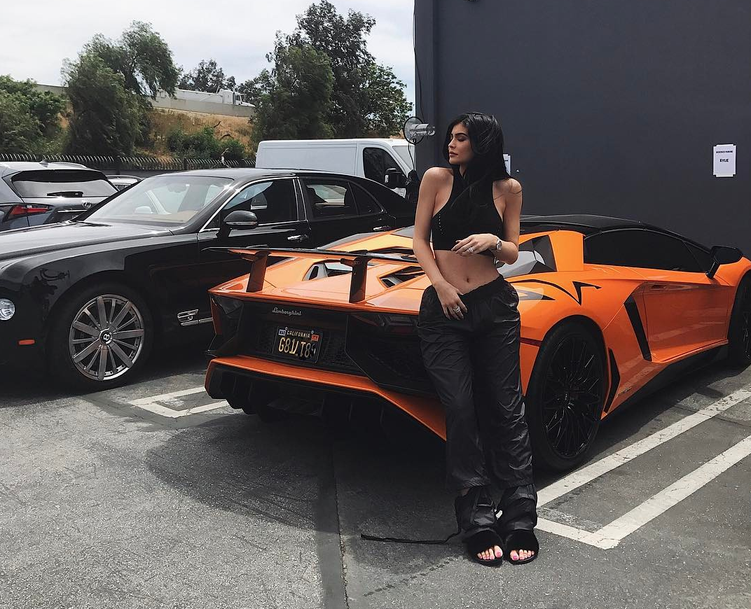 Kylie Jenner Car Shoot New Wallpapers