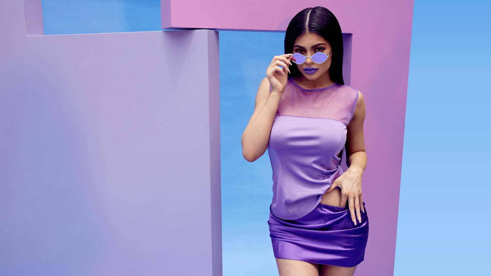 Kylie Jenner Drop Three Wallpapers