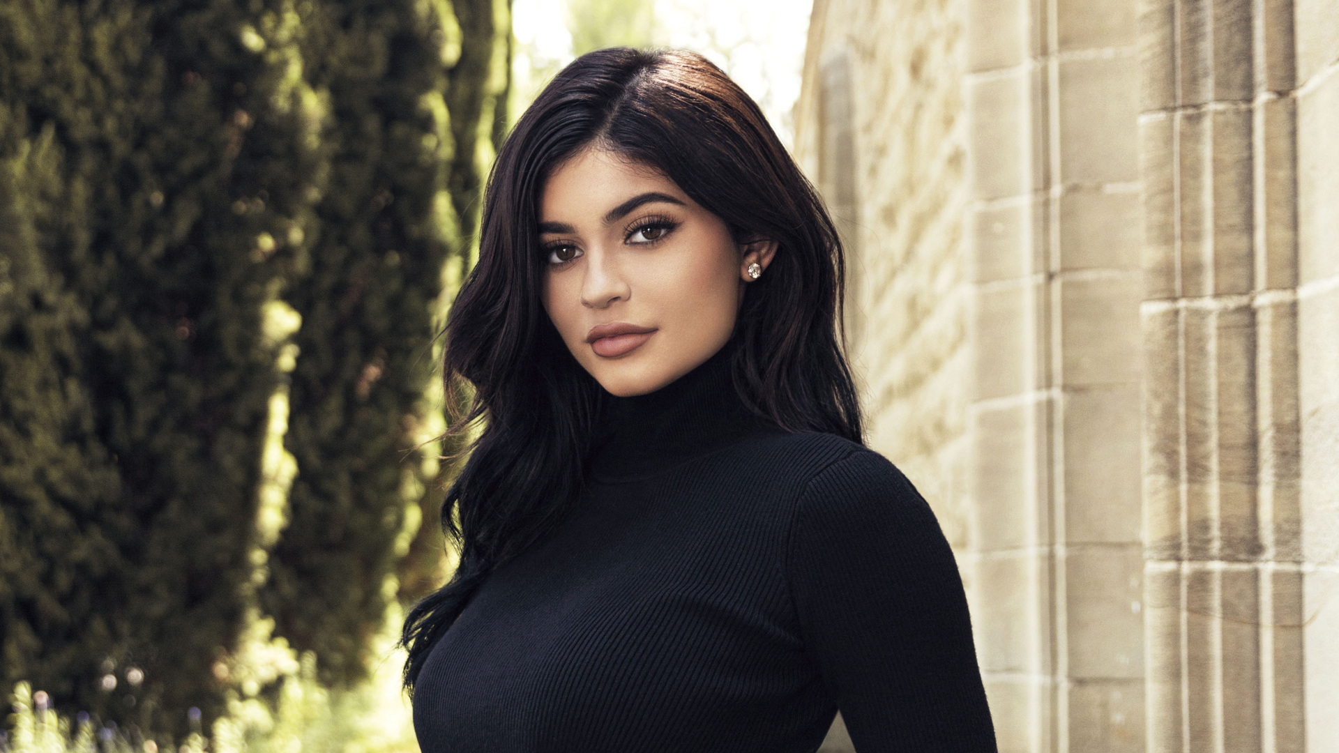 Kylie Jenner ELLE Canada 2018 Wallpapers