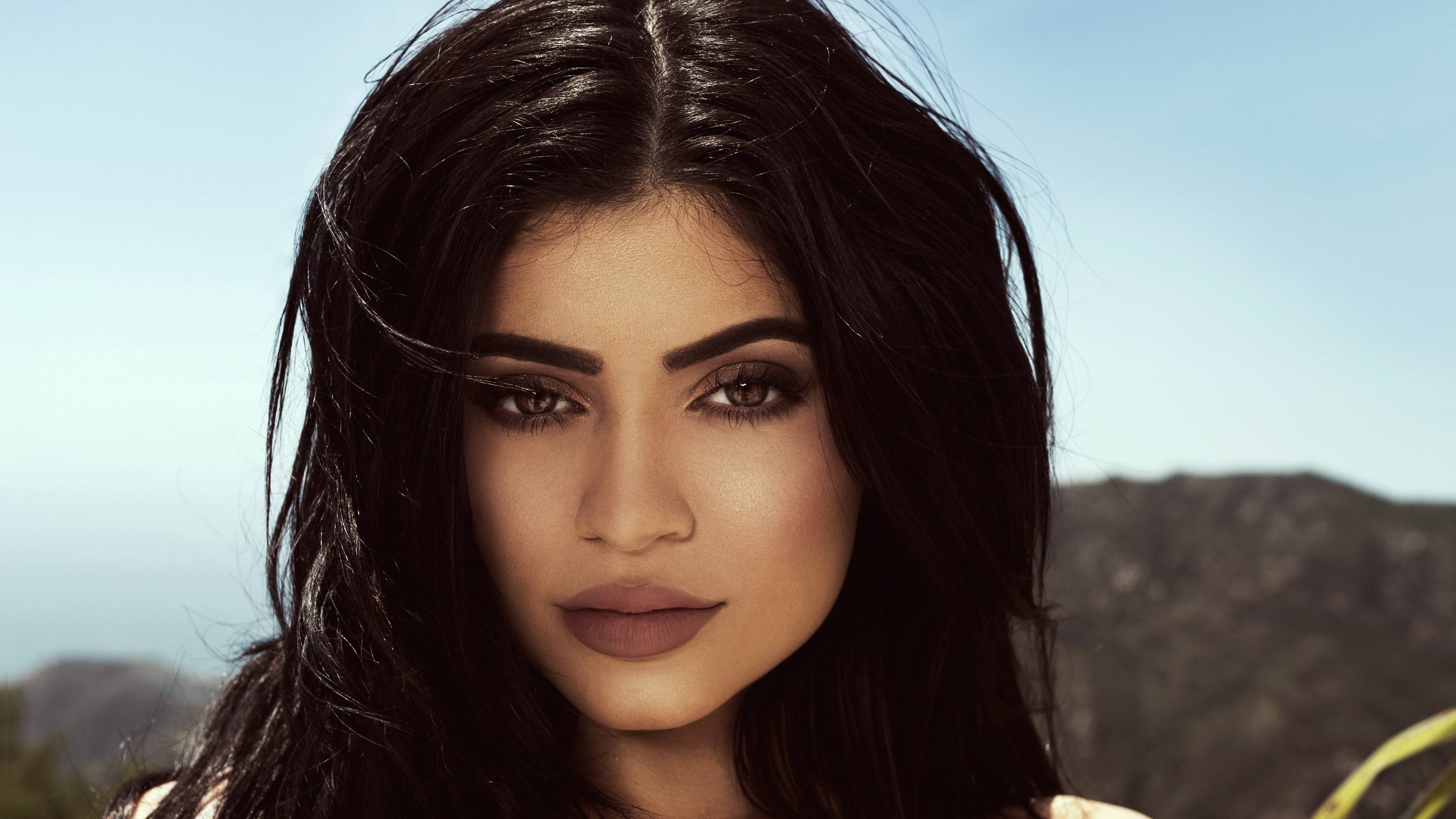 Kylie Jenner New Wallpapers