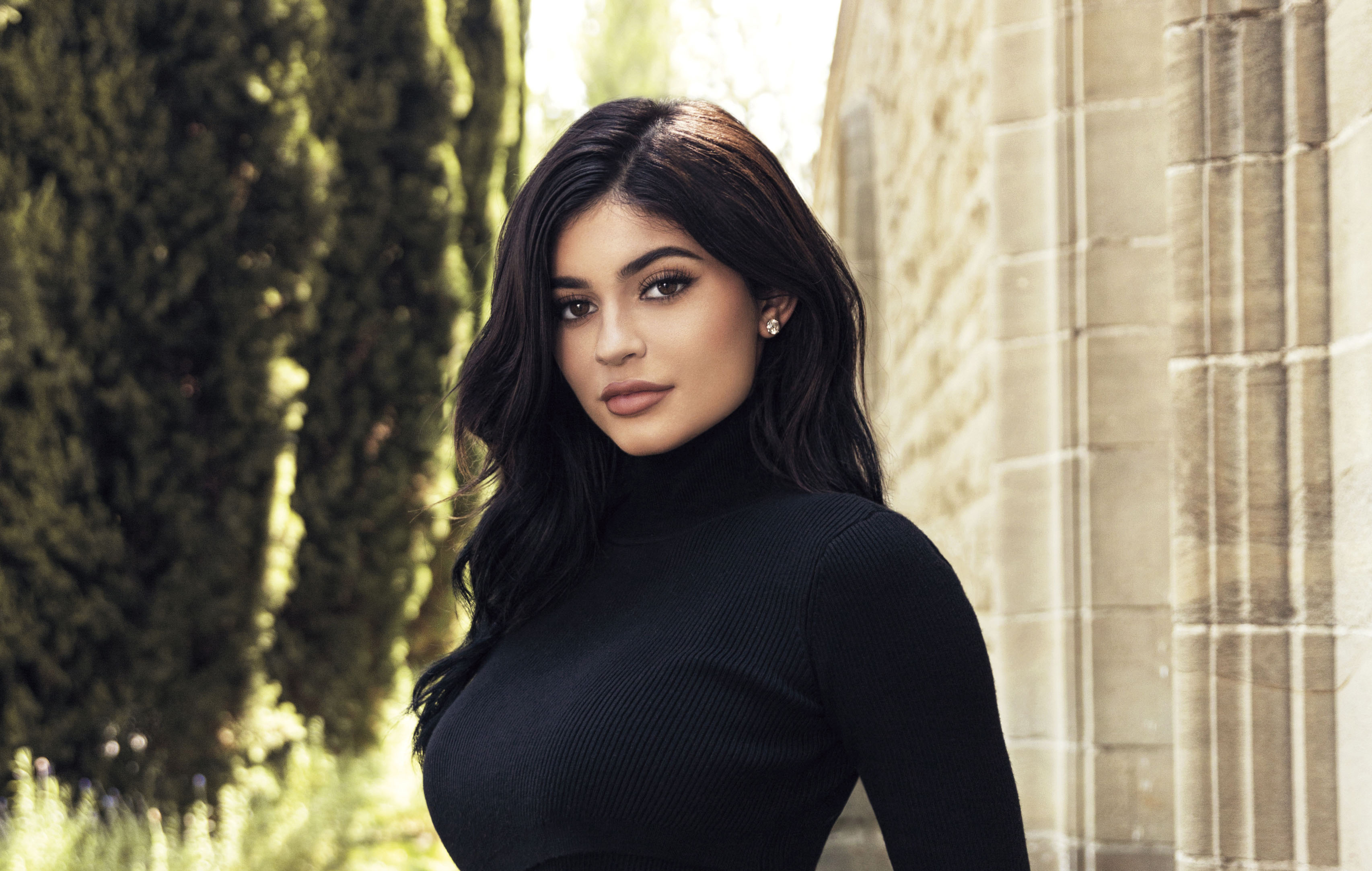 Kylie Jenner Photoshoot 2019 Wallpapers