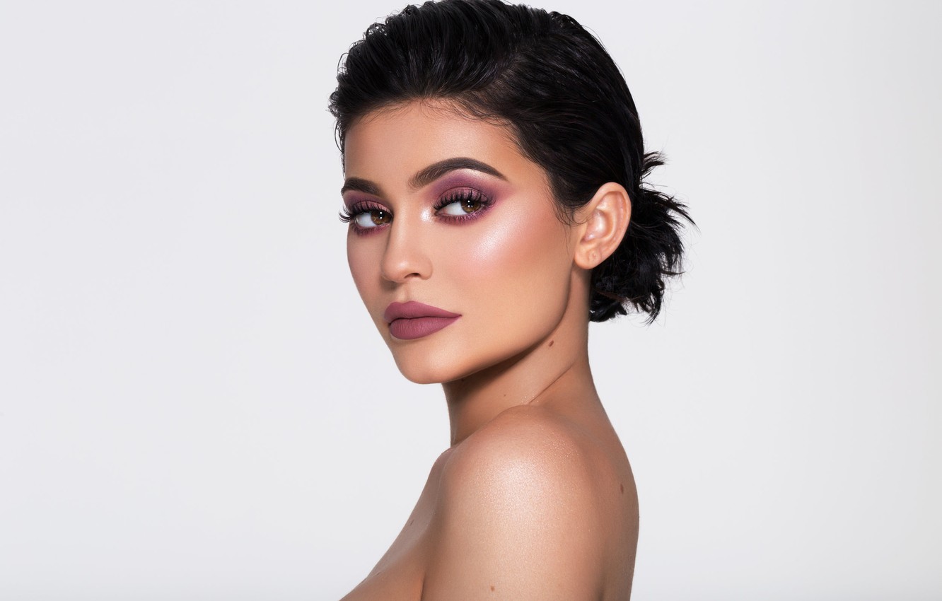 Kylie Jenner Portrait Wallpapers