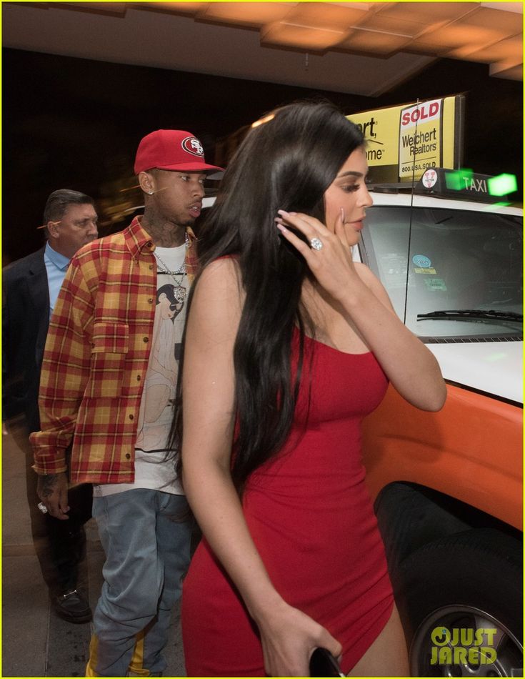 Kylie Jenner Red Dress Wallpapers