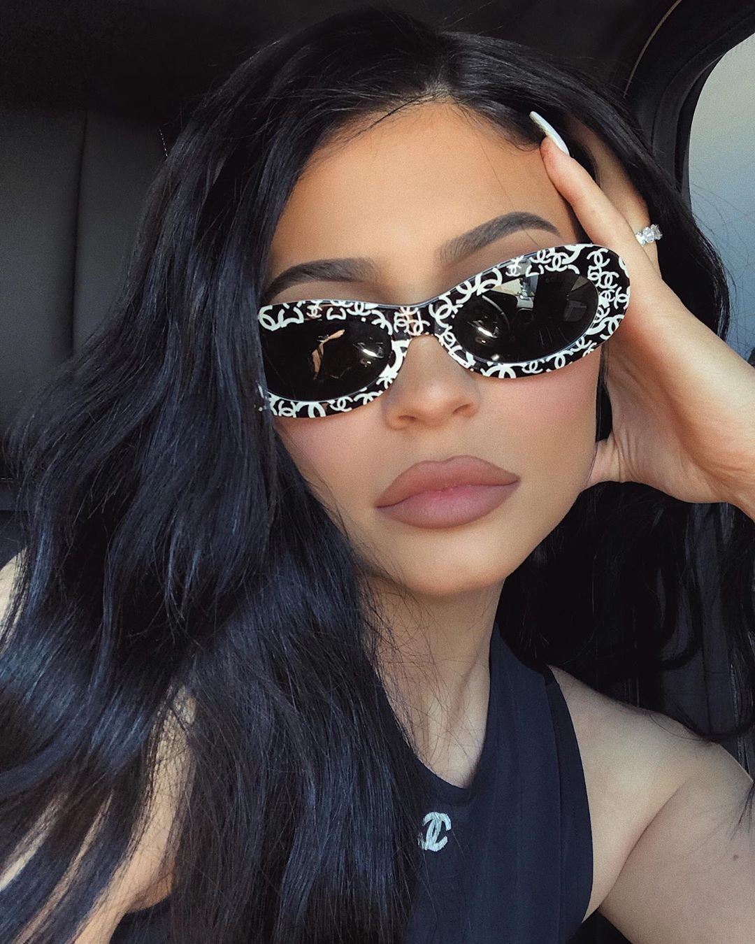 Kylie Jenner Short Hair For Quay Iconic Sunglasses Wallpapers