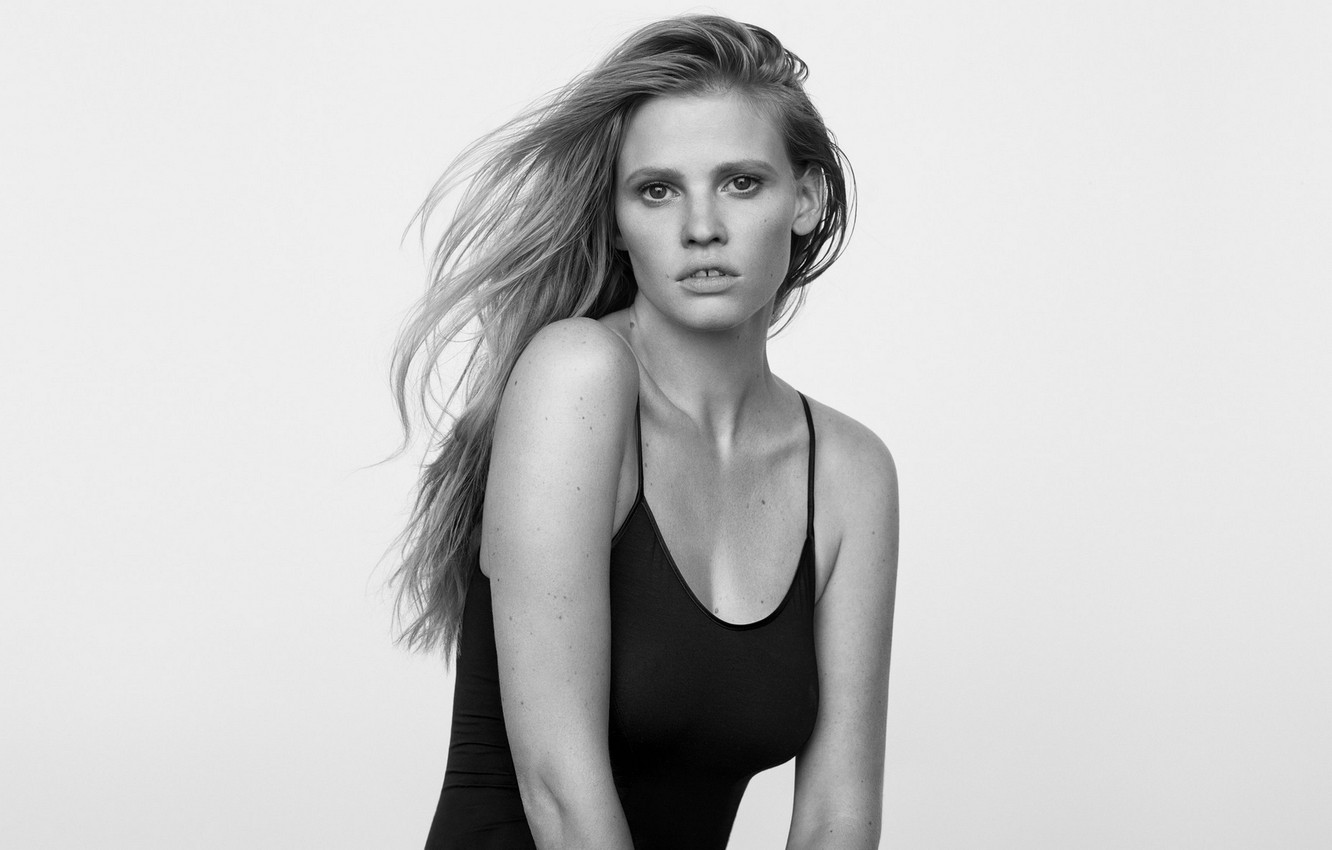 Lara Stone Wallpapers