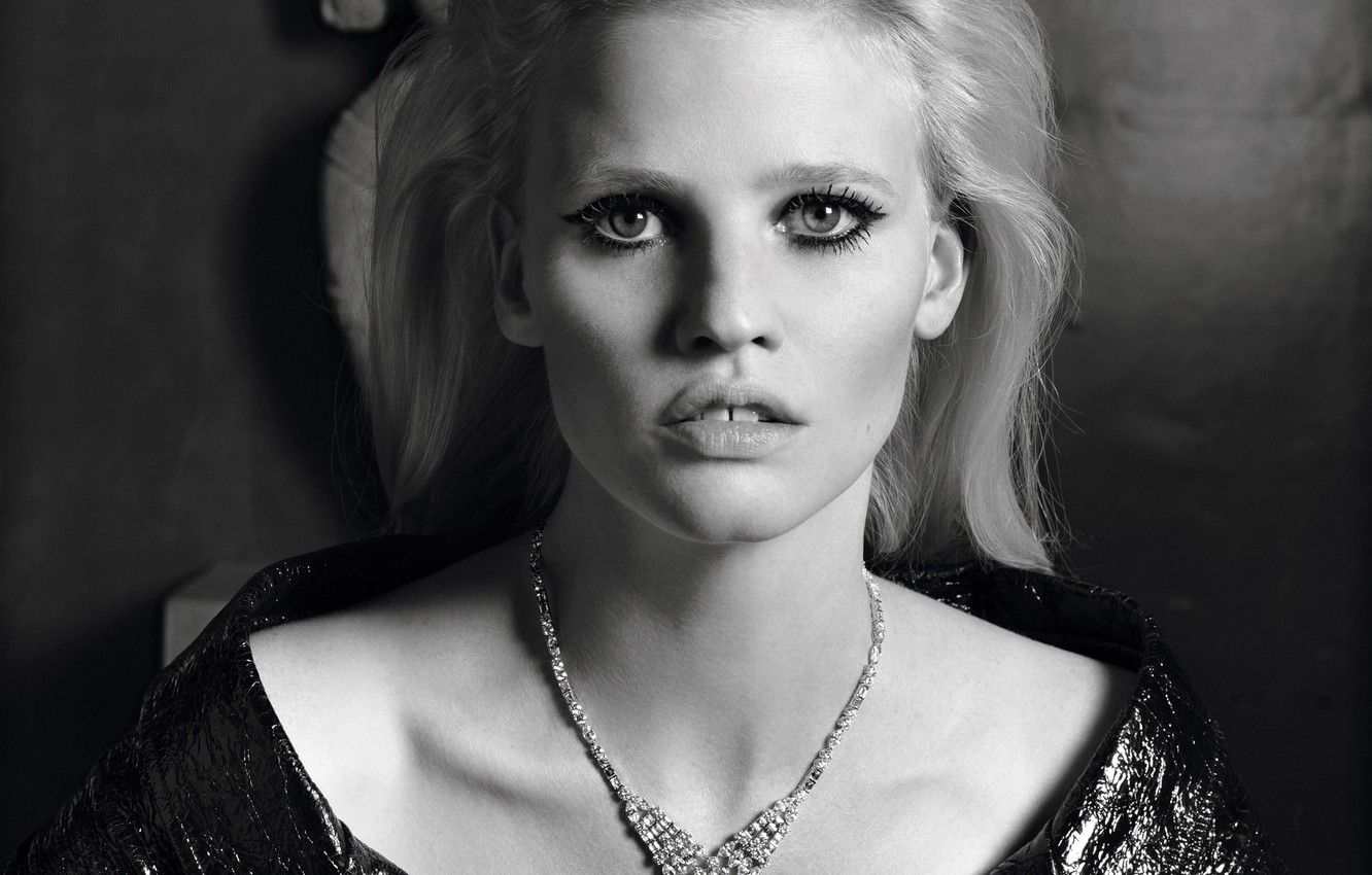 Lara Stone Wallpapers