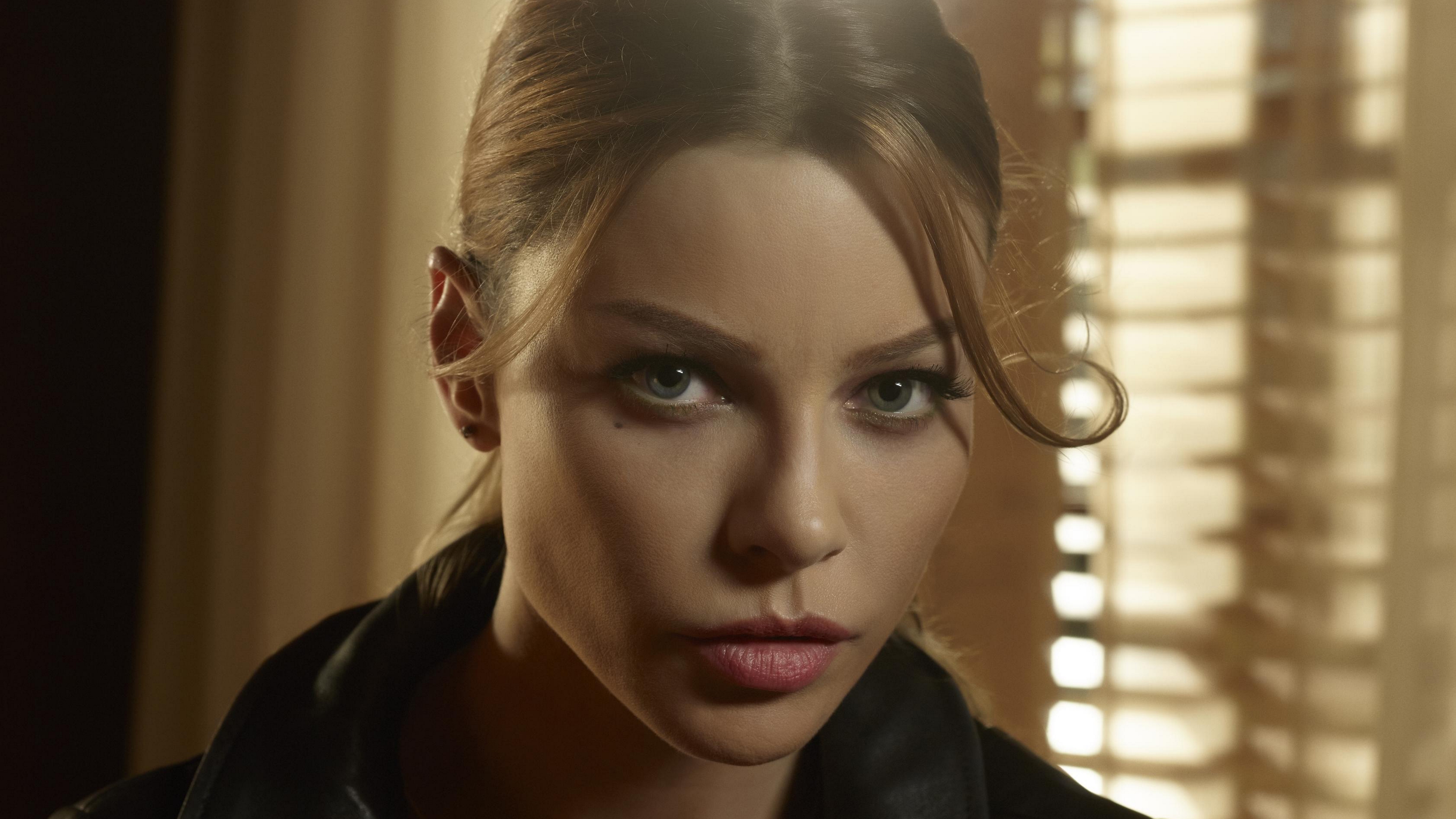 Lauren German Lucifer Actress Wallpapers