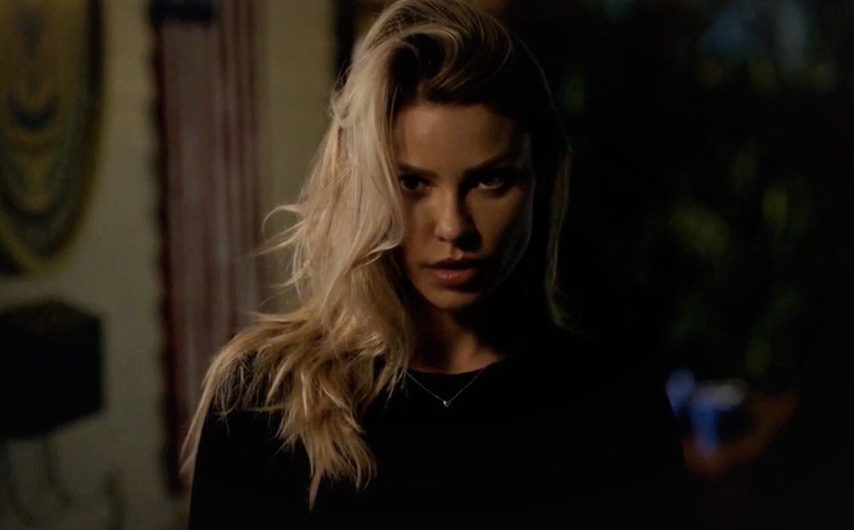 Lauren German Lucifer Actress Wallpapers