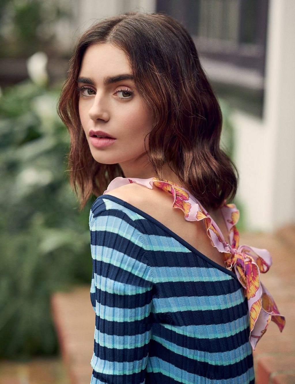 Lily Collins 2017 Wallpapers