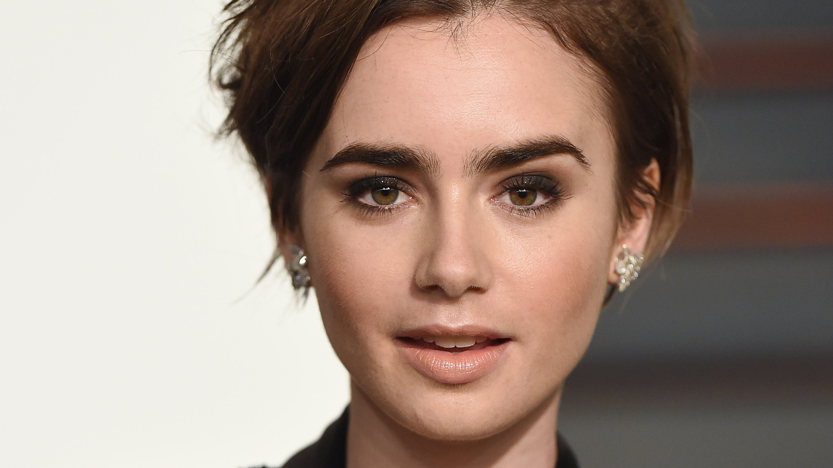 Lily Collins 2018 Wallpapers