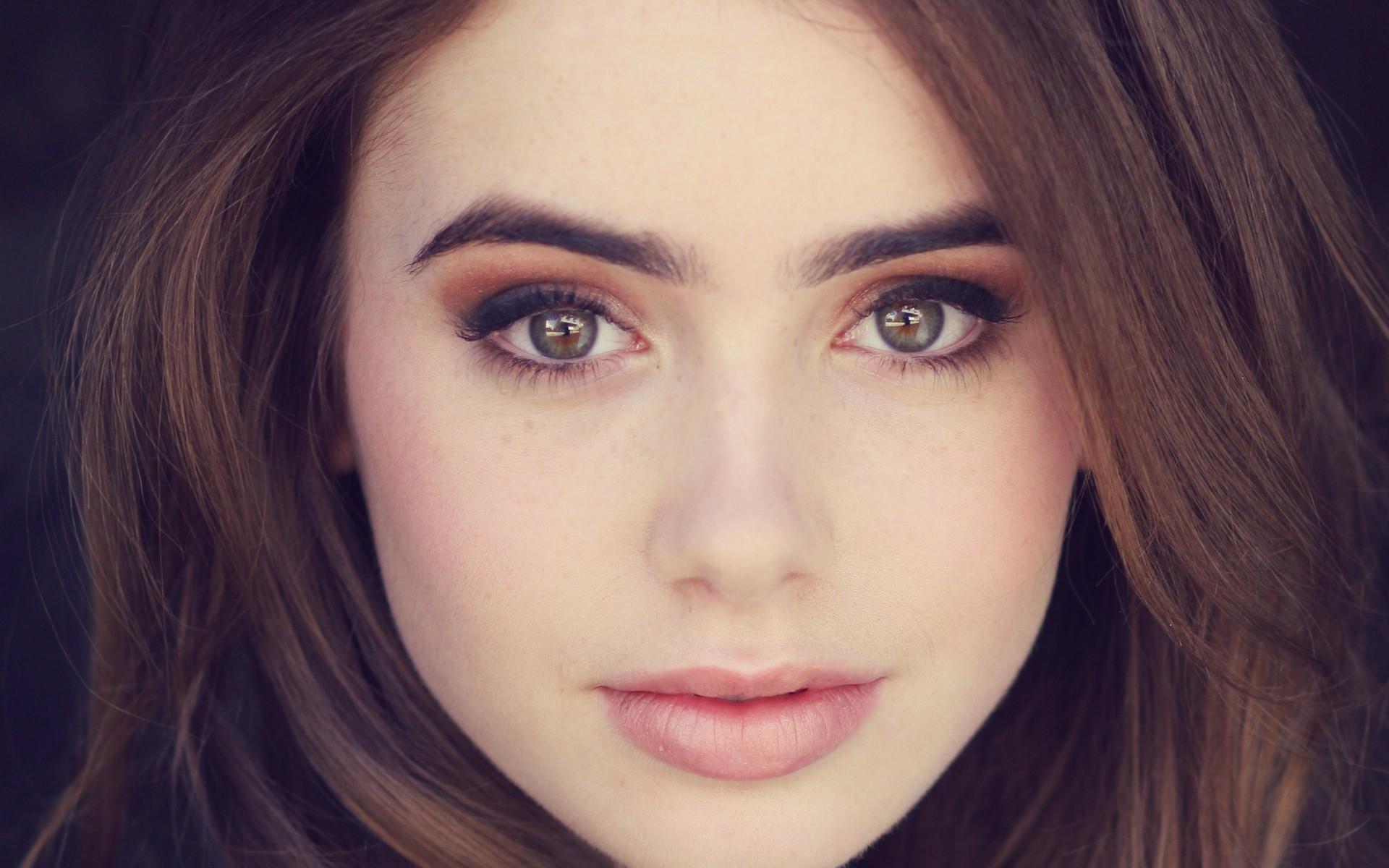 Lily Collins Actress Wallpapers