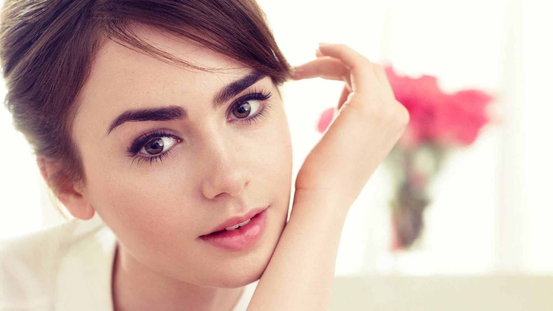 Lily Collins Actress Wallpapers