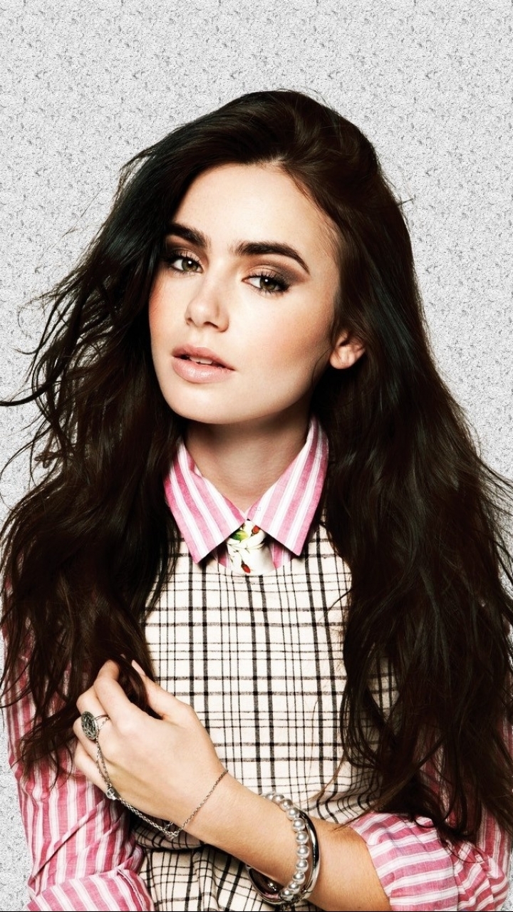 Lily Collins Actress Wallpapers