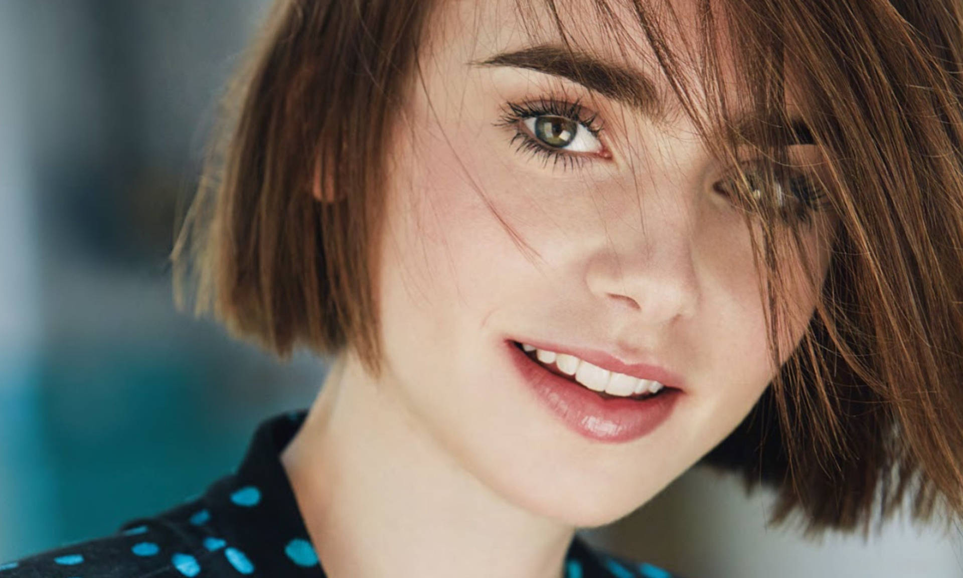 Lily Collins Cute British Wallpapers