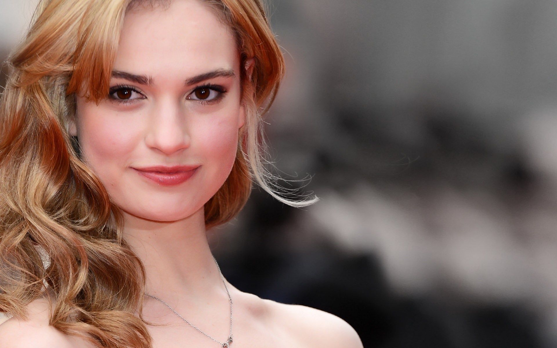 Lily James Hot Wallpapers