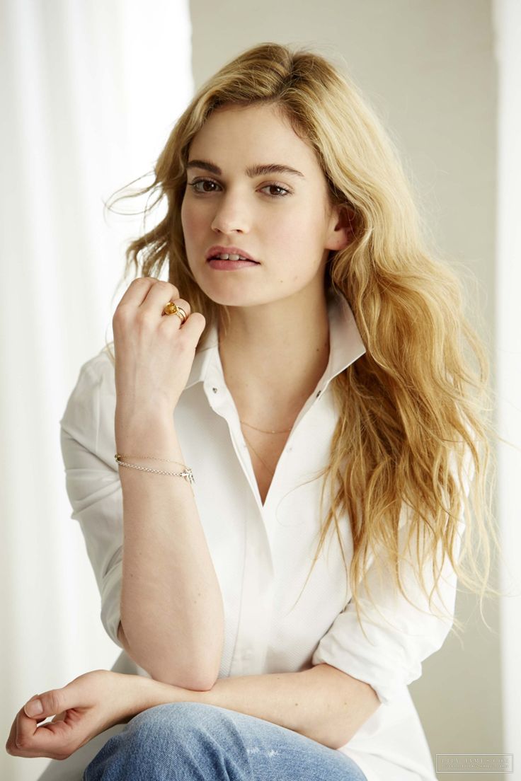 Lily James Hot Wallpapers