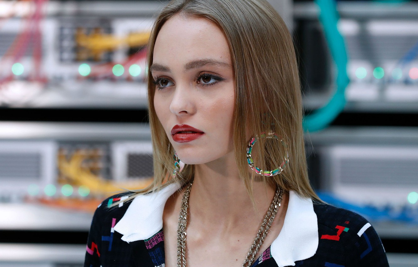 Lily Rose Depp Wallpapers