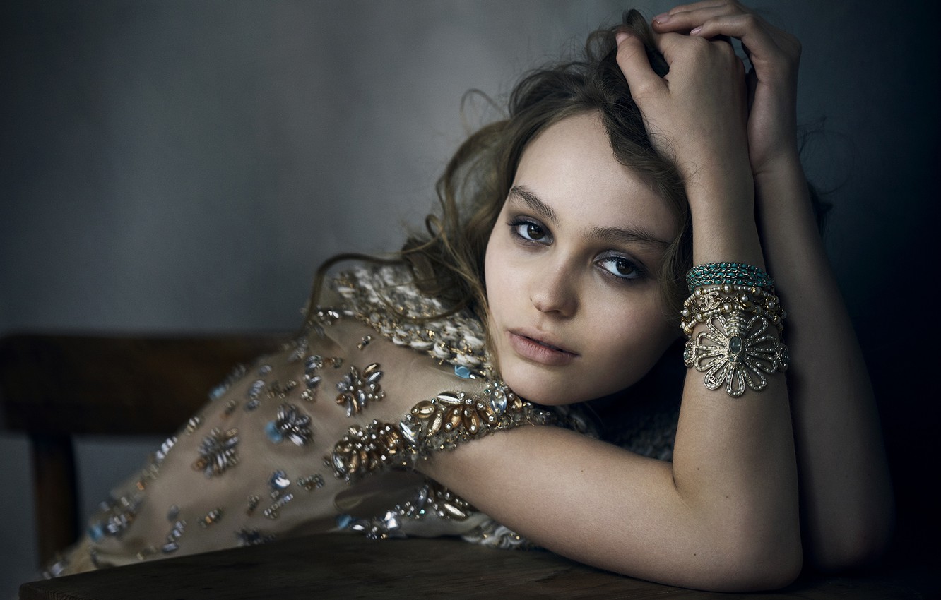 Lily-Rose Depp Wallpapers