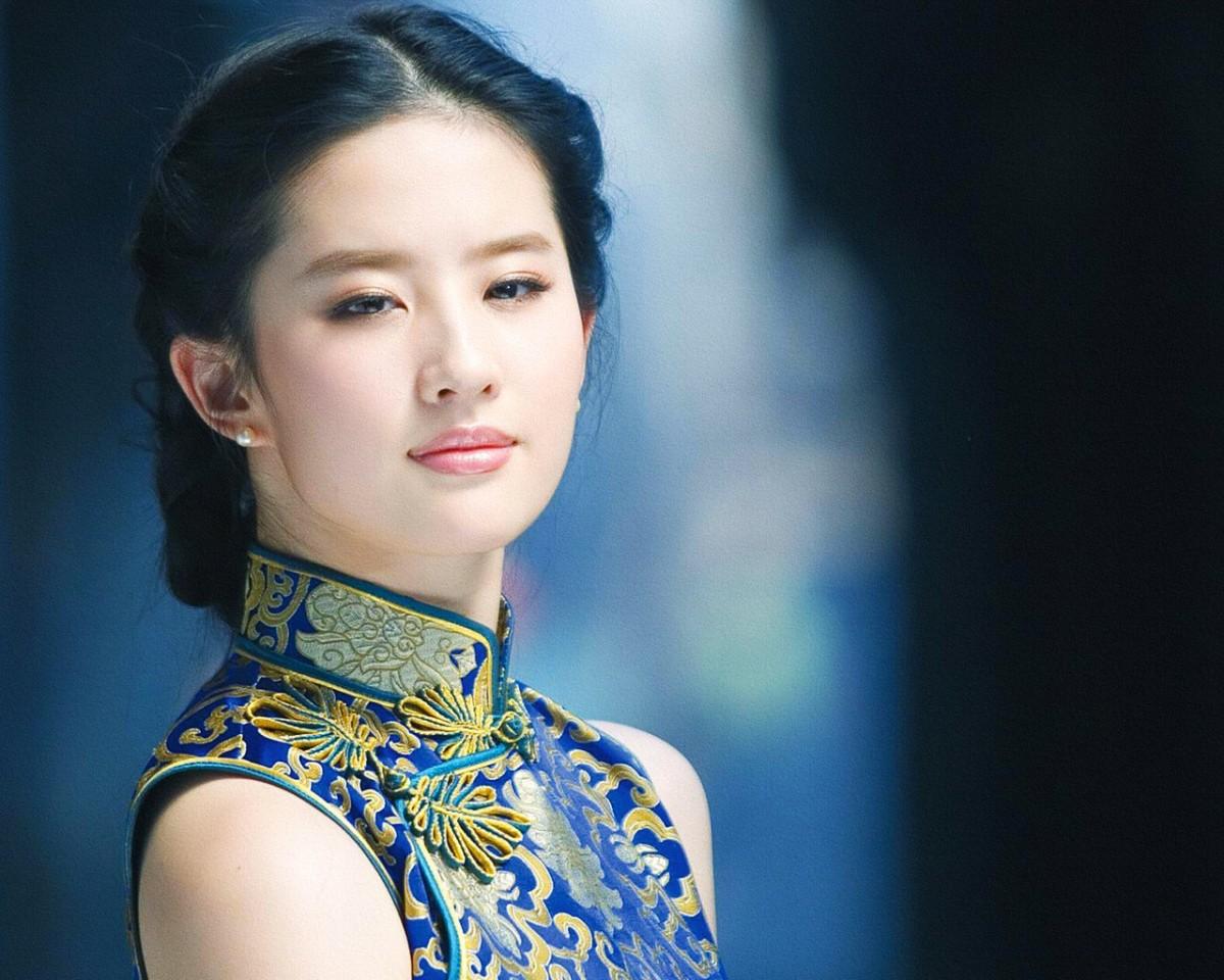 Liu Yifei Photoshoot for Harpers Bazaar China Wallpapers