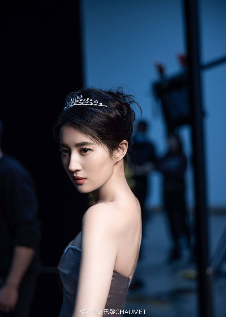 Liu Yifei Photoshoot for Harpers Bazaar China Wallpapers