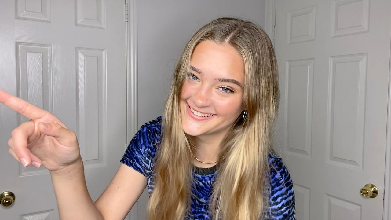 Lizzy Greene 2019 Wallpapers