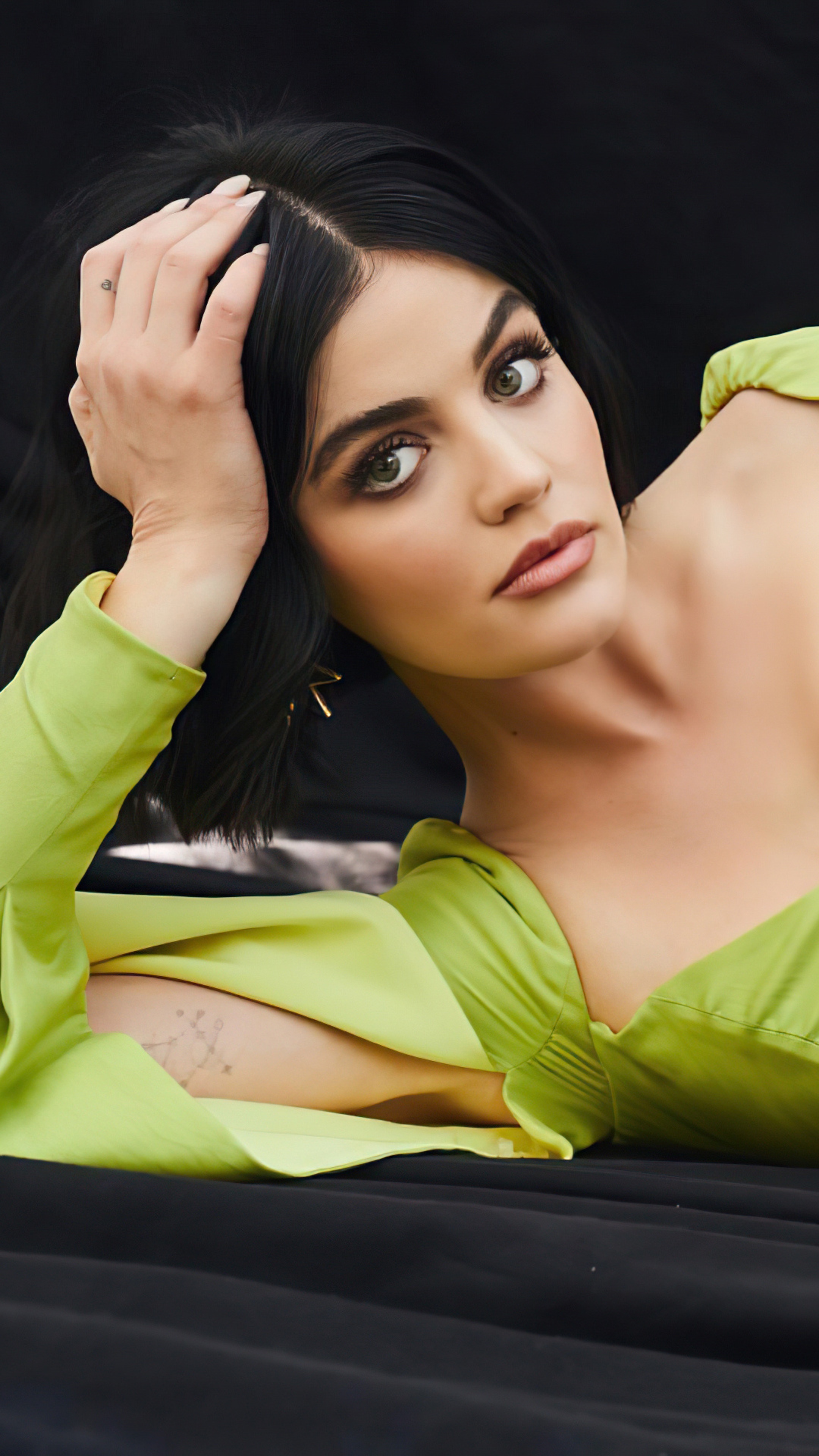 Lucy Hale Bustle Wallpapers