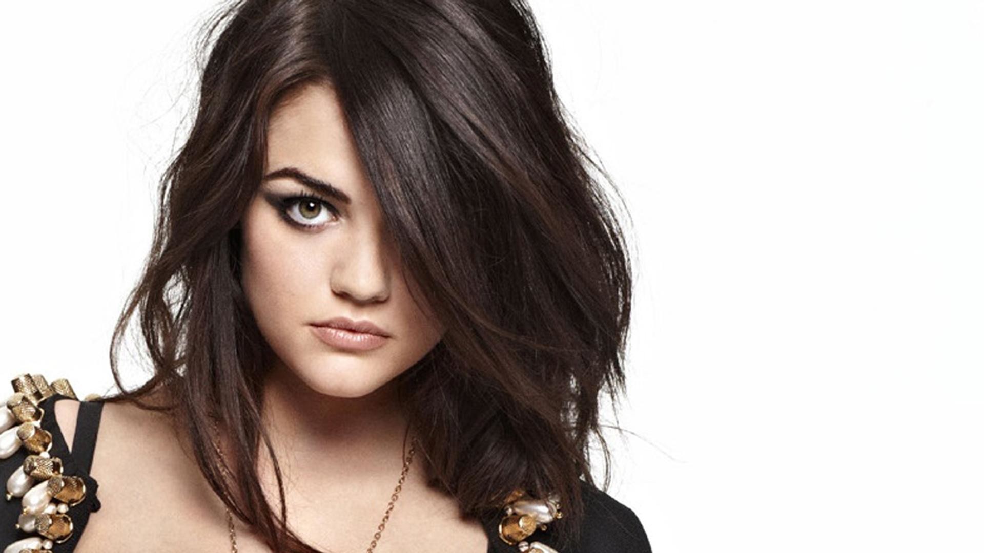 Lucy Hale Face Wallpapers