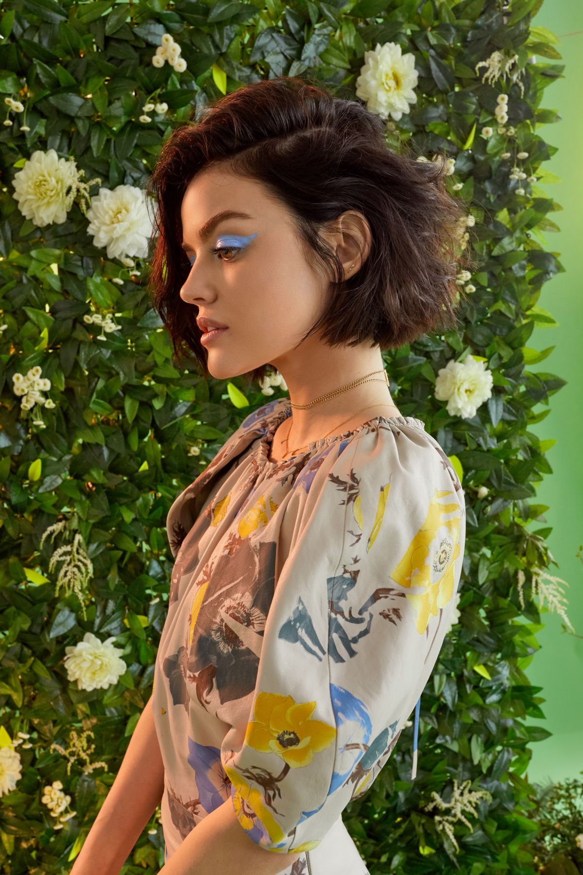 Lucy Hale in Bustle Magazine Wallpapers