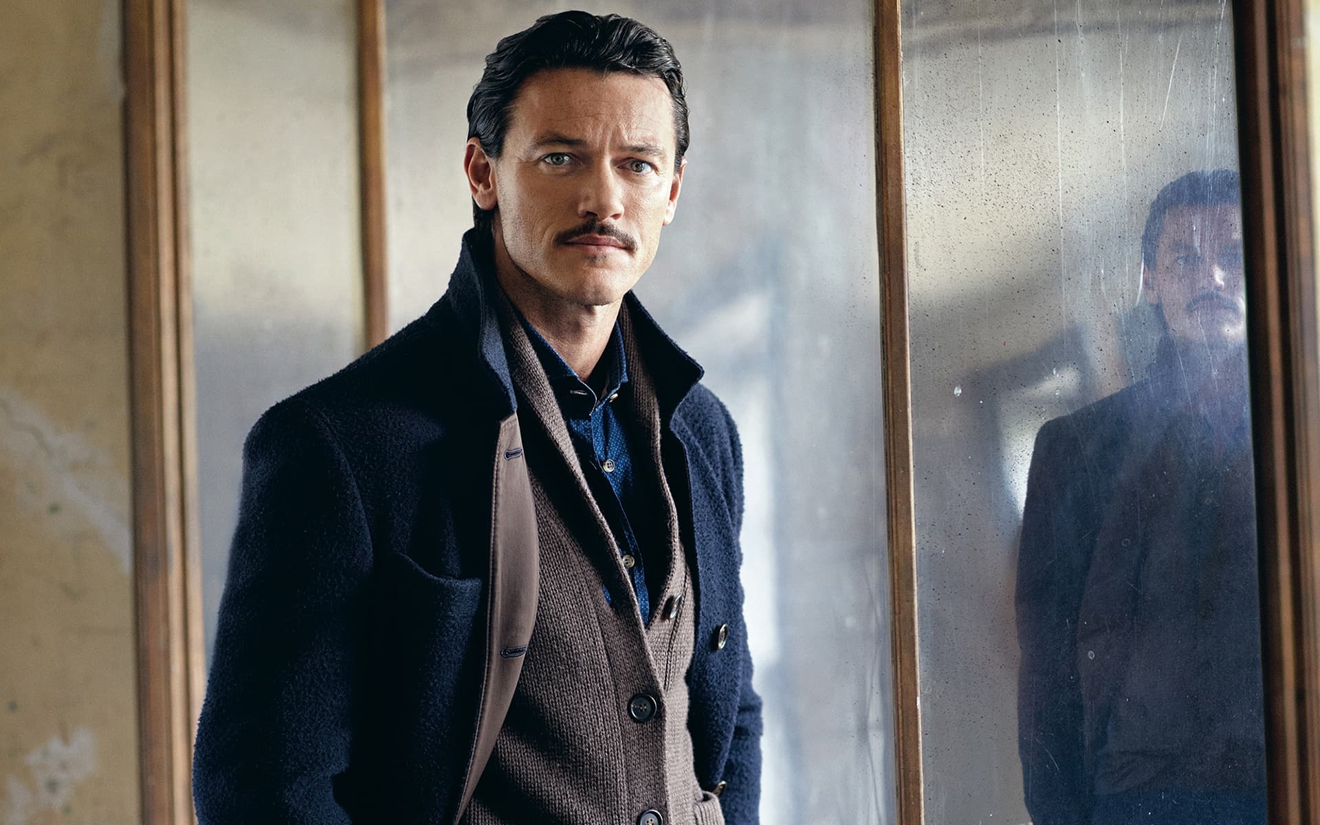 Luke Evans Wallpapers