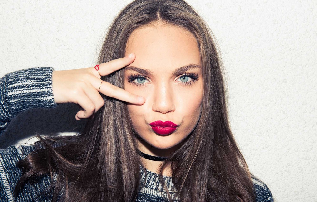 Maddie Ziegler Dancer Wallpapers