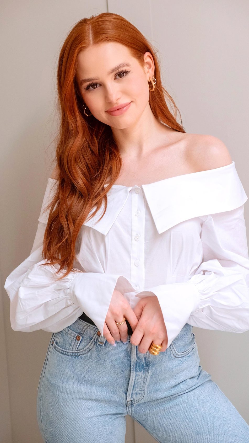 Madelaine Petsch Wallpapers