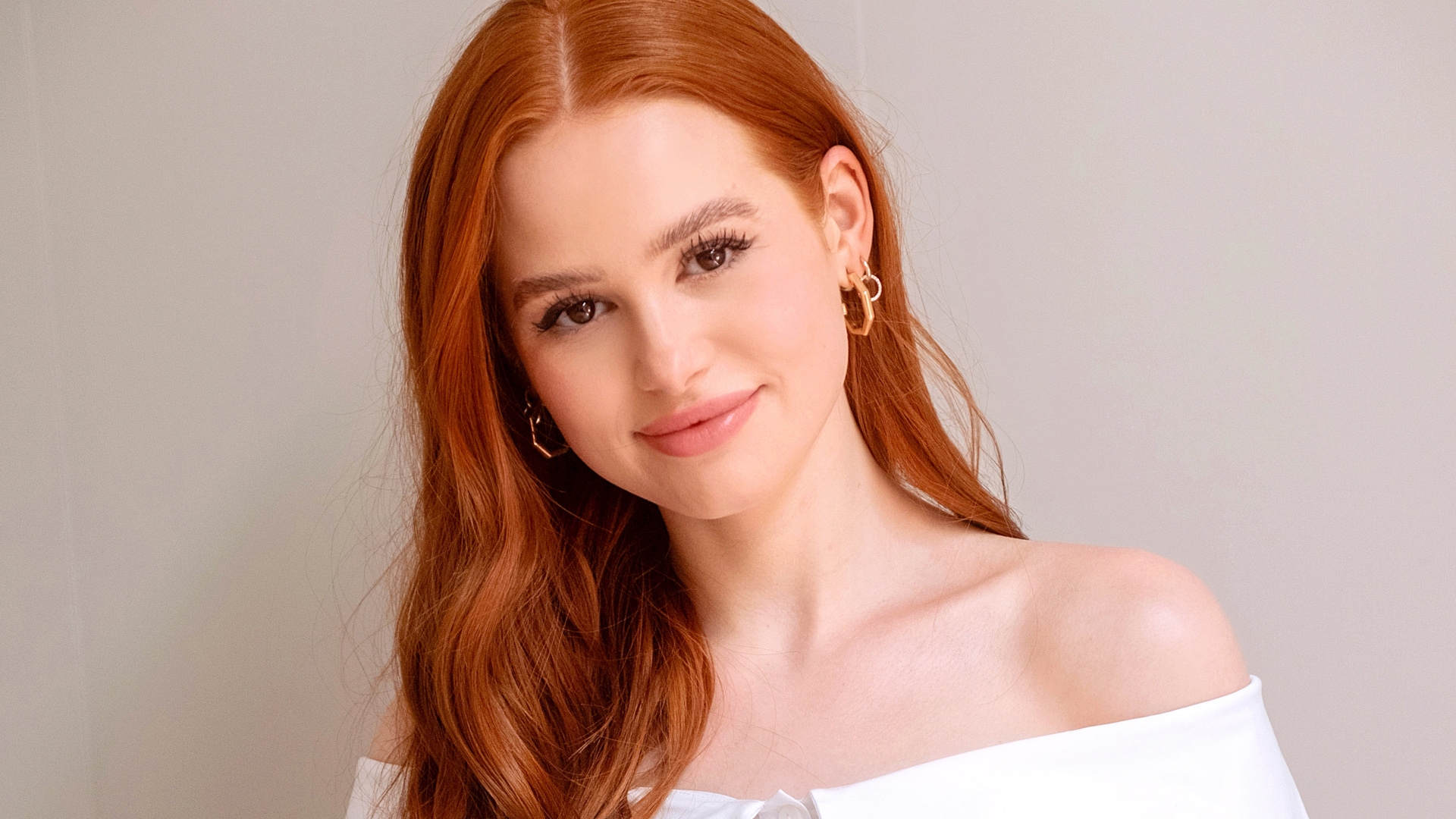 Madelaine Petsch New Wallpapers