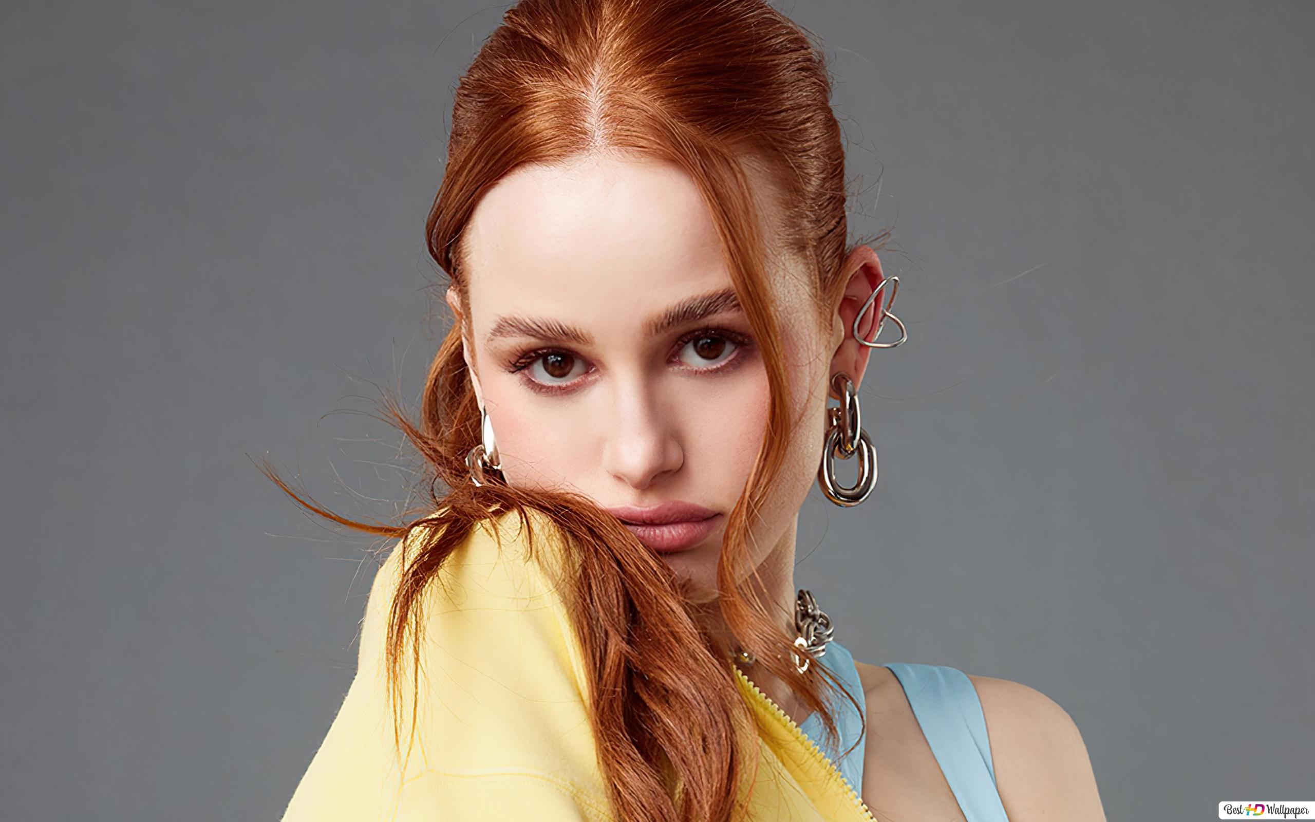 Madelaine Petsch Smiling Wallpapers