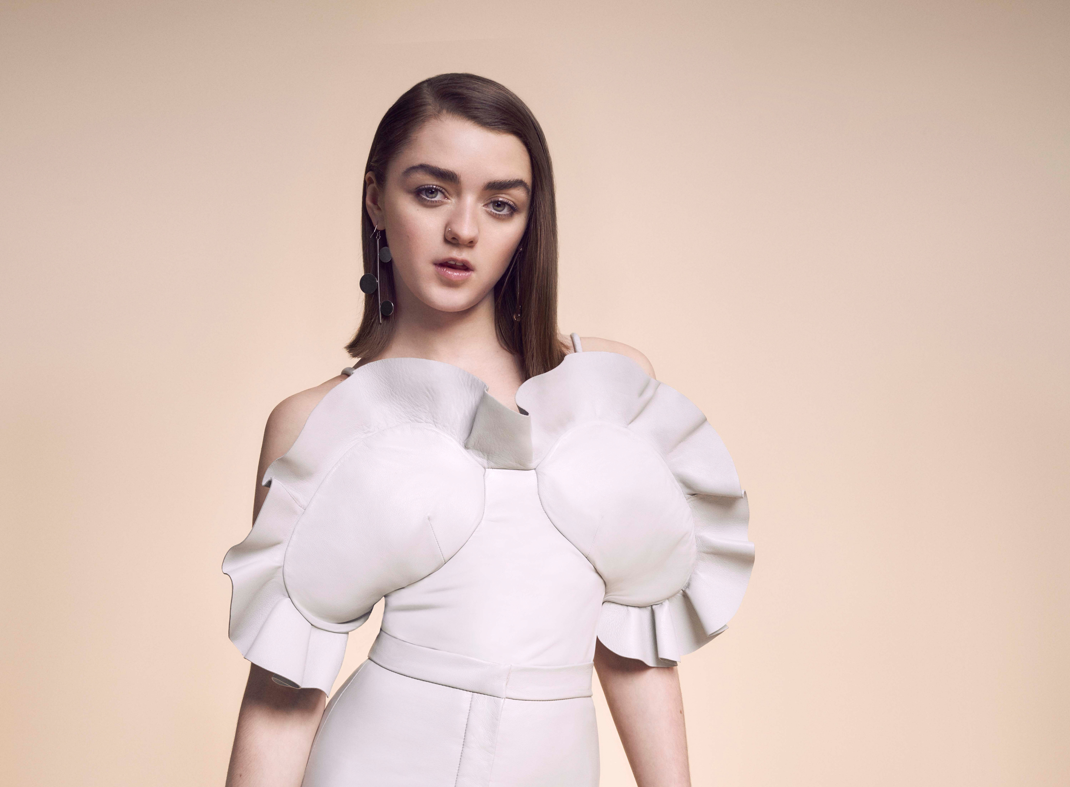 Maisie Williams 2017 Wallpapers