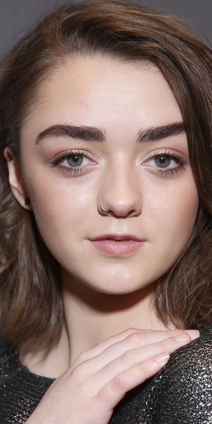 Maisie Williams Face Wallpapers