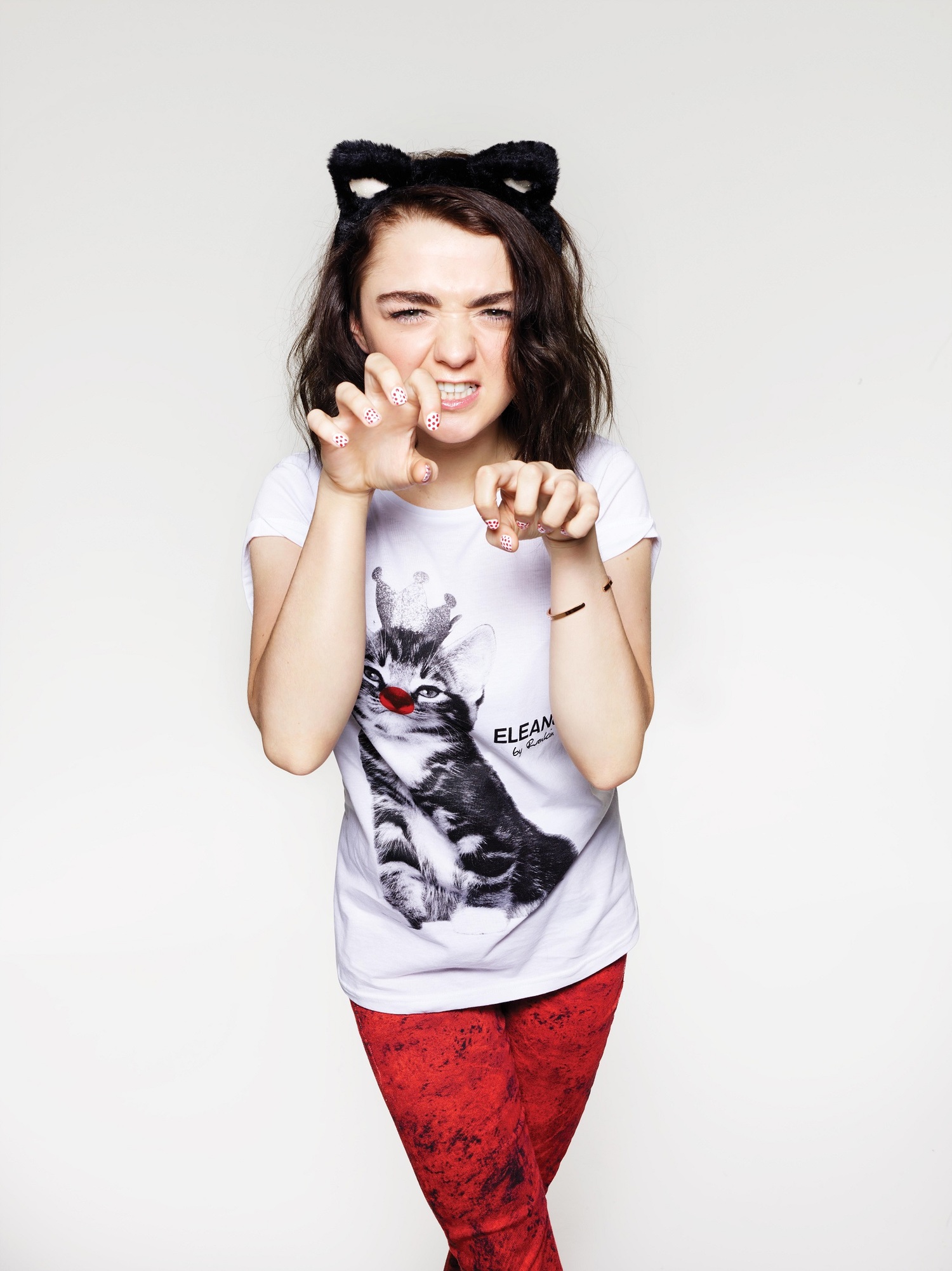 Maisie Williams Photoshoot with Owl Wallpapers