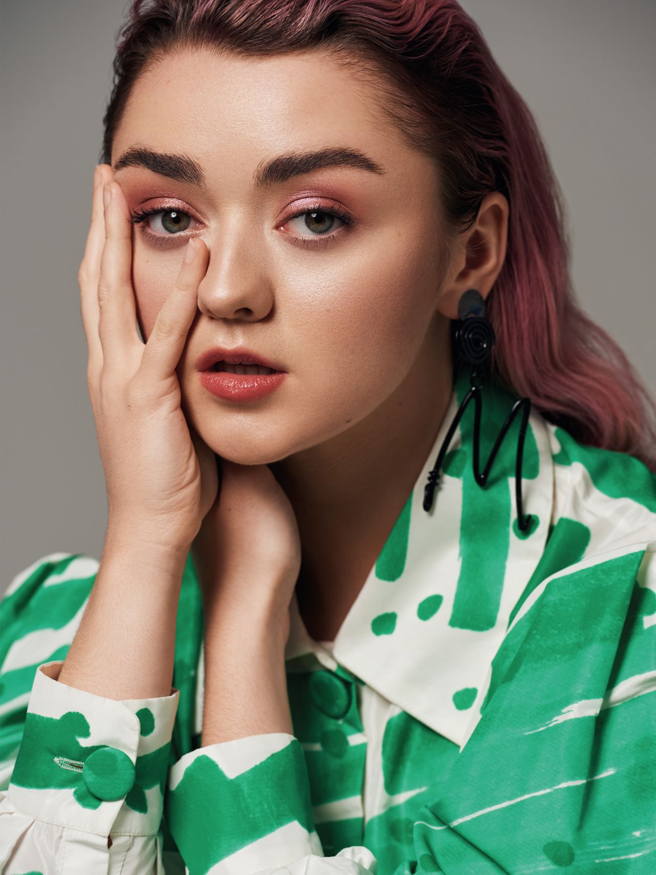 Maisie Williams Photoshoot with Owl Wallpapers