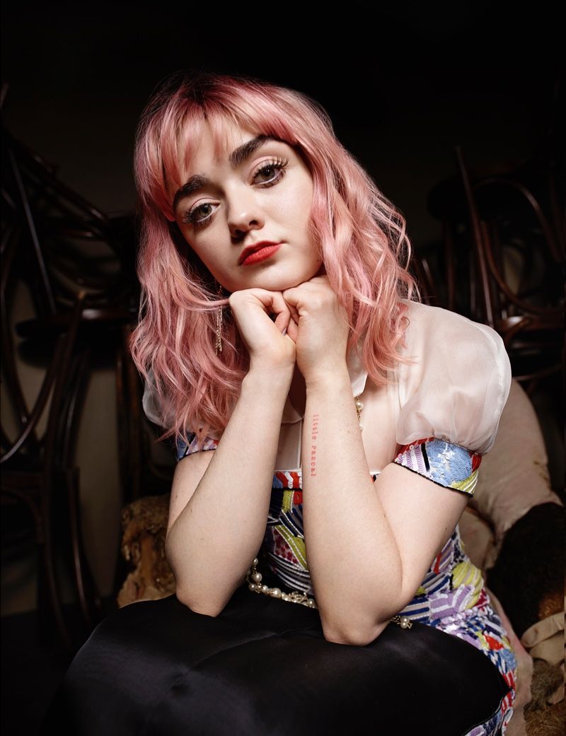 Maisie Williams Pink Hair Wallpapers