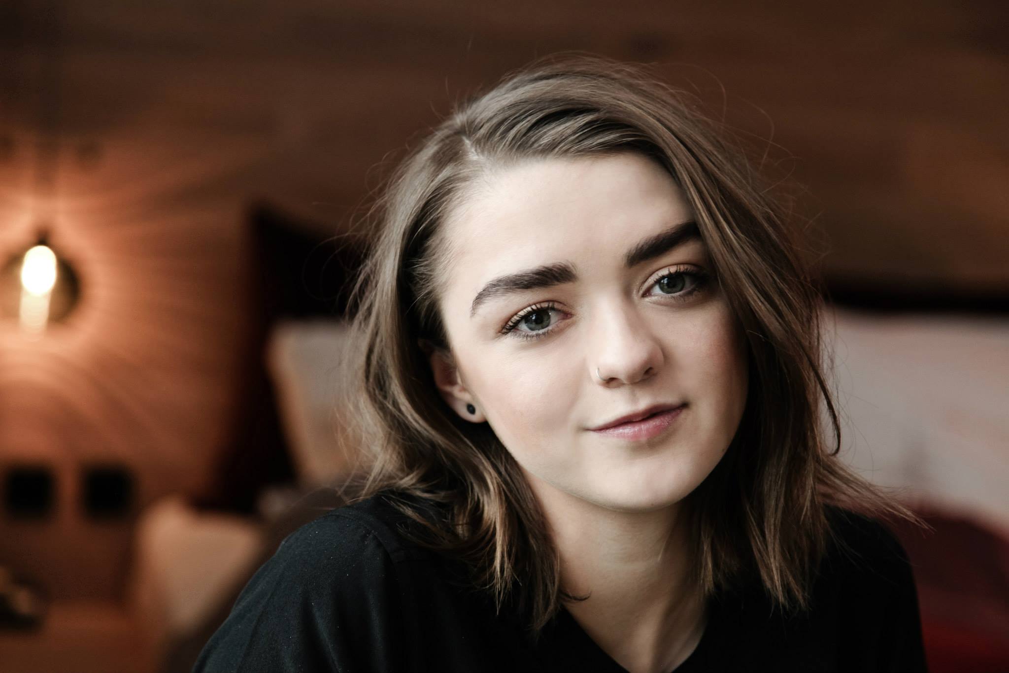 Maisie Williams Short Hair 4K Wallpapers