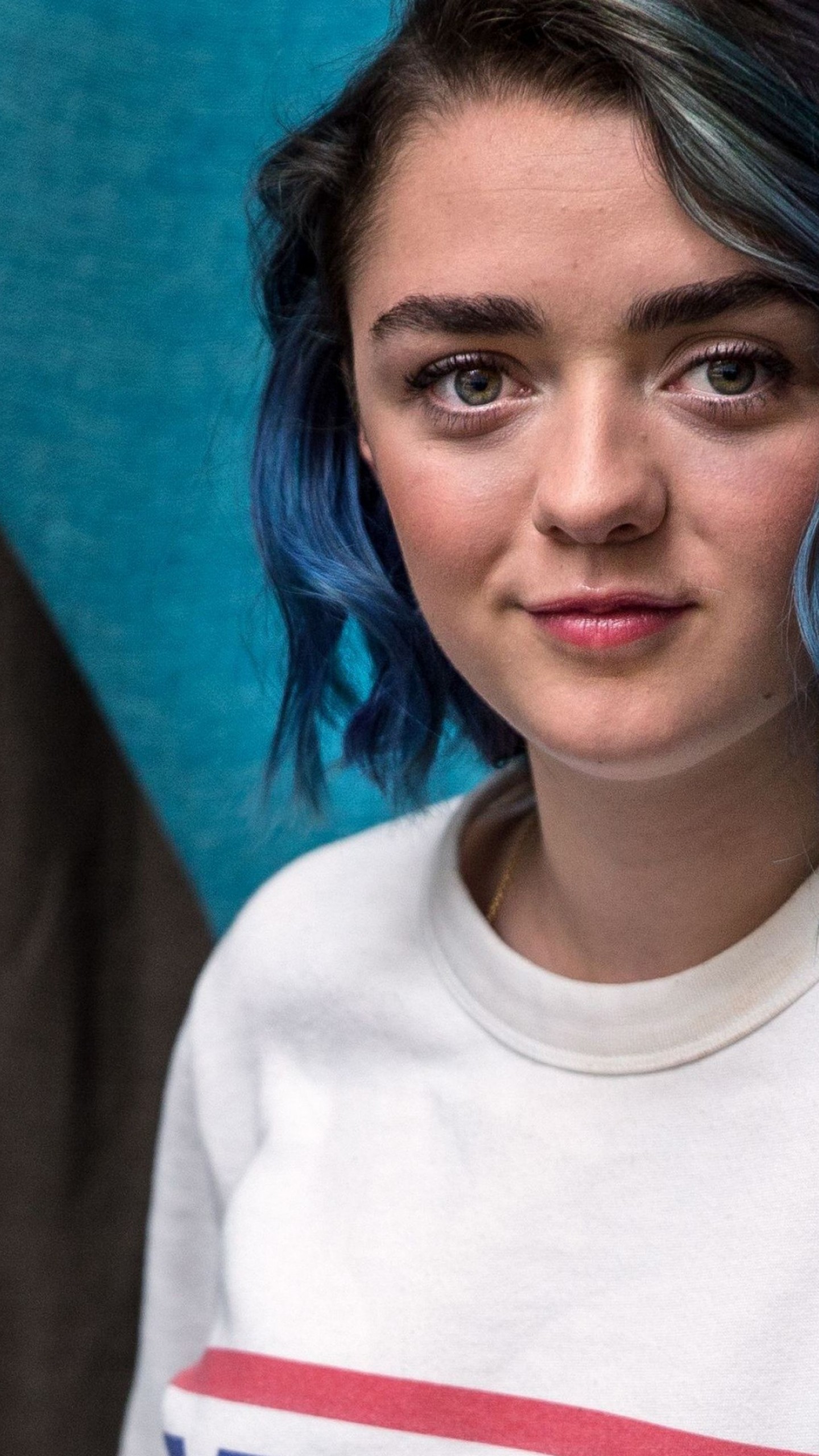 Maisie Williams Short Hair 4K Wallpapers