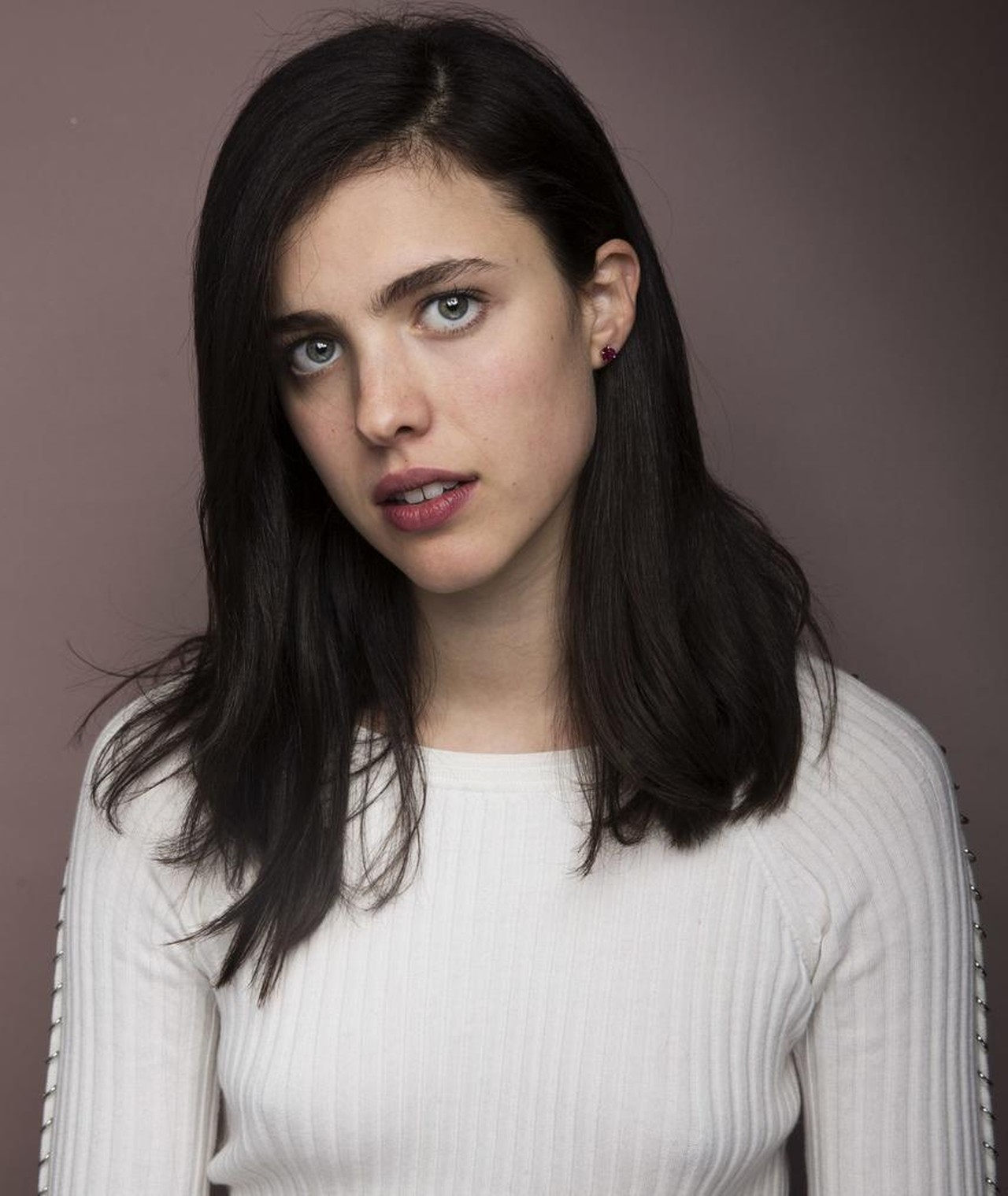 Margaret Qualley Actress 2021 Wallpapers