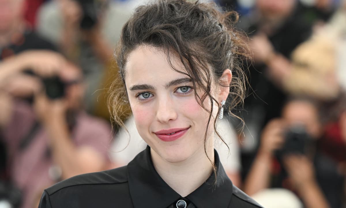 Margaret Qualley Actress 2021 Wallpapers