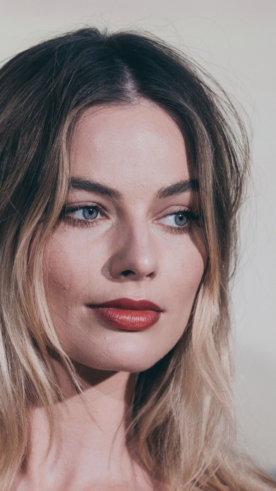 Margot Robbie Cute Wallpapers