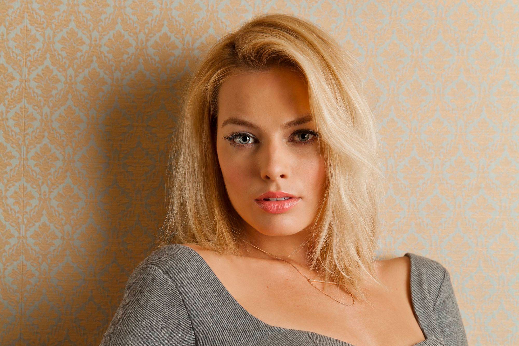 Margot Robbie Face Wallpapers