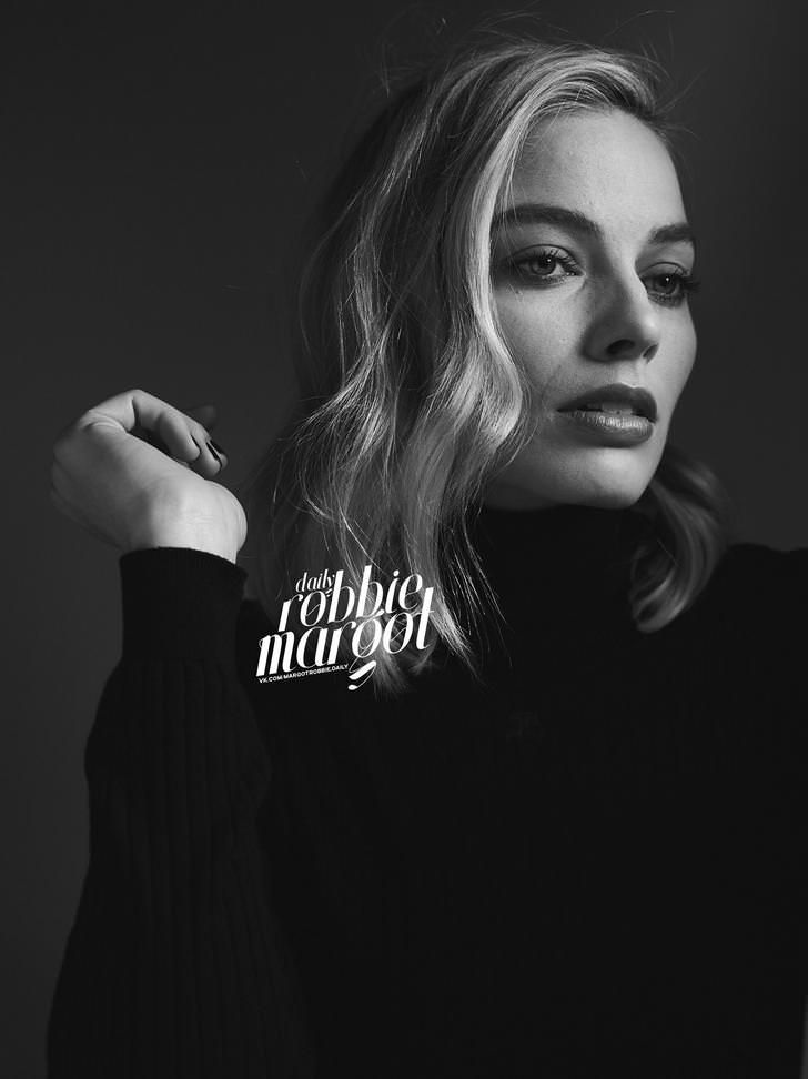 Margot Robbie Monochrome Wallpapers