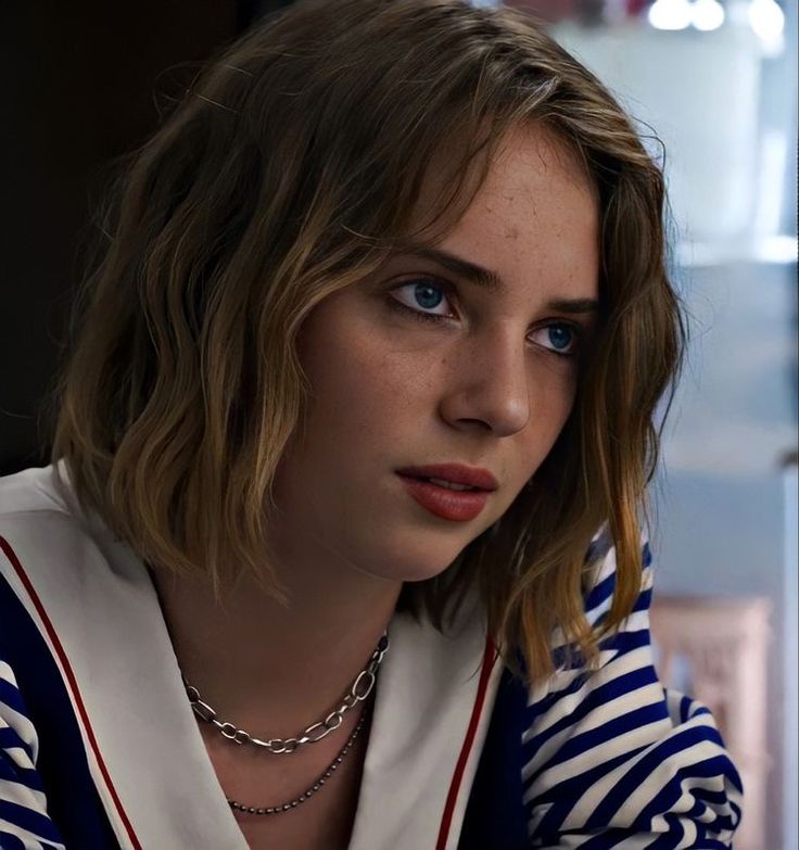 Maya Hawke Blue Eyes Wallpapers