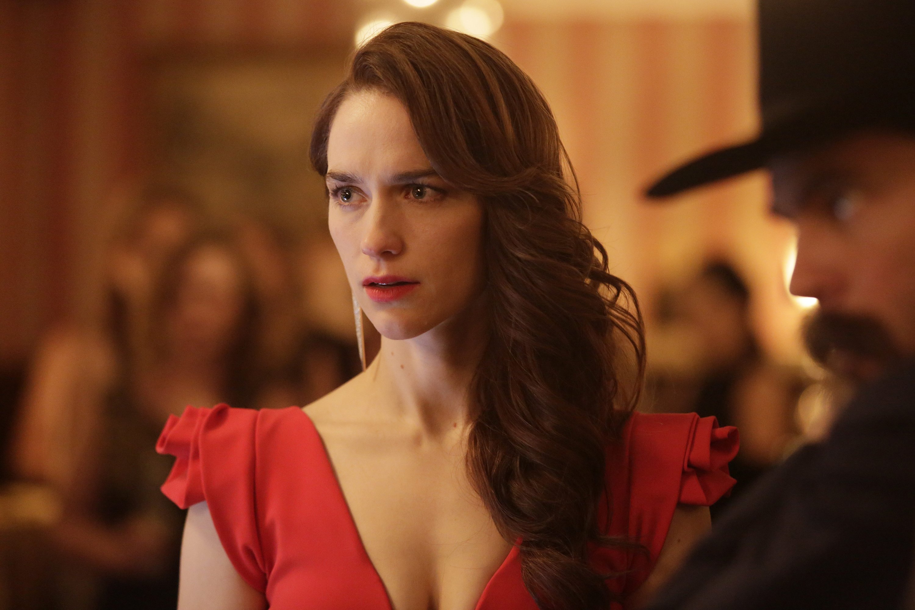 Melanie Scrofano Wallpapers